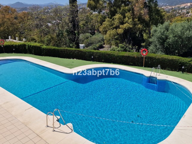 2 Soveroms Rekkehus i Nueva Andalucía