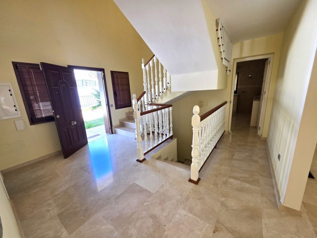 4 Schlafzimmer Villa in Hacienda Las Chapas