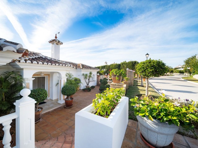 Villa avec 4 Chambres  à El Chaparral