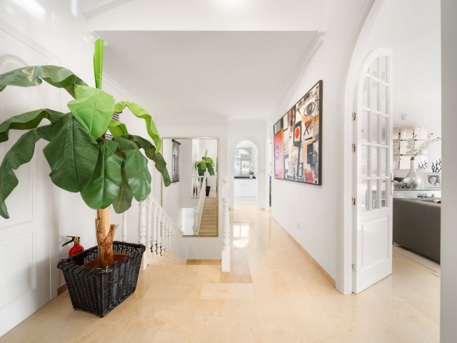 Villa avec 4 Chambres  à El Chaparral