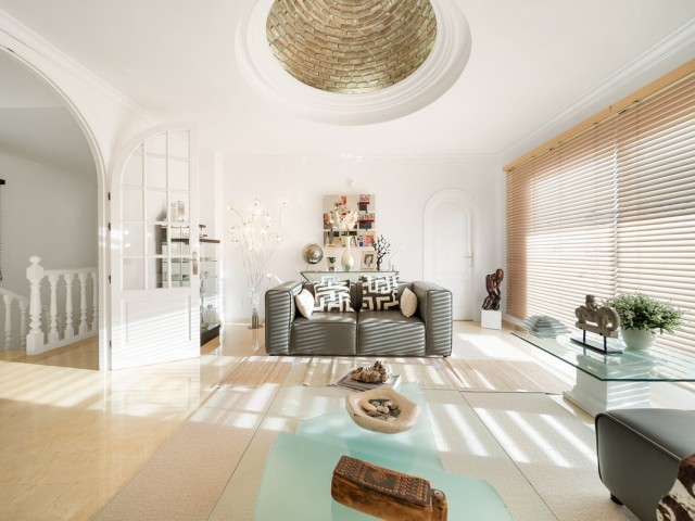 Villa avec 4 Chambres  à El Chaparral