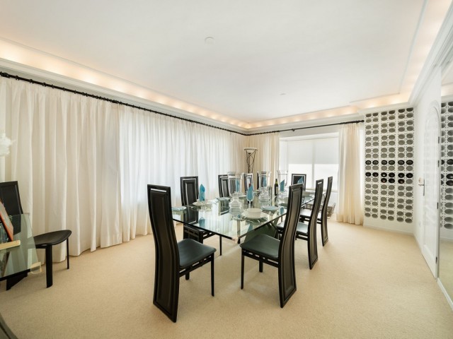 Villa avec 4 Chambres  à El Chaparral