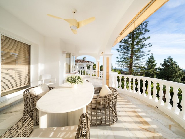 Villa avec 4 Chambres  à El Chaparral