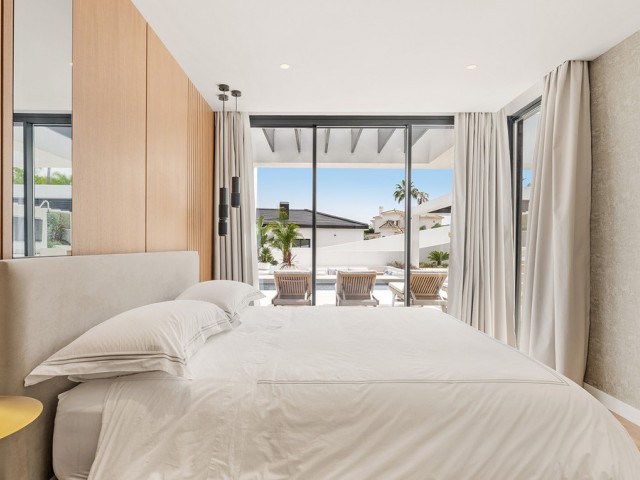 6 Soveroms Villa i Nueva Andalucía