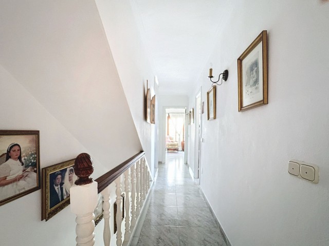 5 Soveroms Villa i Estepona