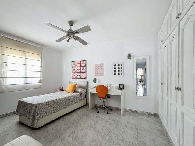 5 Soveroms Villa i Estepona