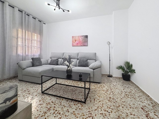 Villa avec 5 Chambres  à Estepona