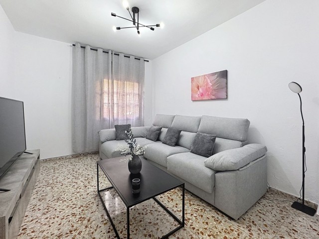 Villa avec 5 Chambres  à Estepona