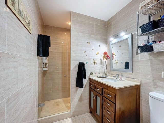 Villa avec 5 Chambres  à Estepona