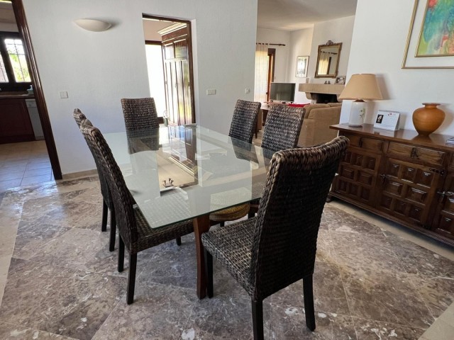 4 Slaapkamer Villa in Estepona