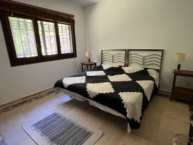 4 Bedrooms Villa in Estepona