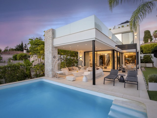 6 Bedrooms Villa in San Pedro de Alcántara