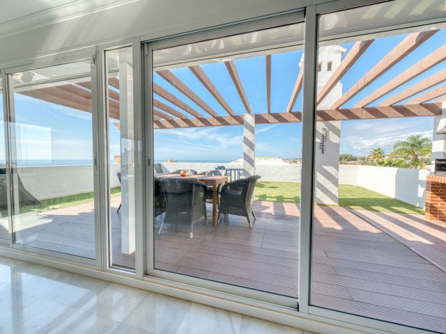 Penthouse avec 4 Chambres  à Torrequebrada