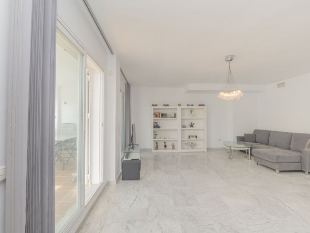 3 Slaapkamer Rijtjeshuis in Bahía de Marbella