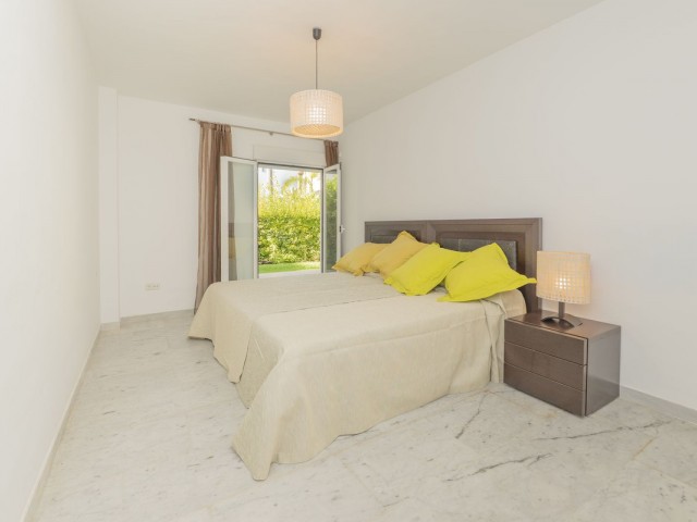 3 Slaapkamer Rijtjeshuis in Bahía de Marbella