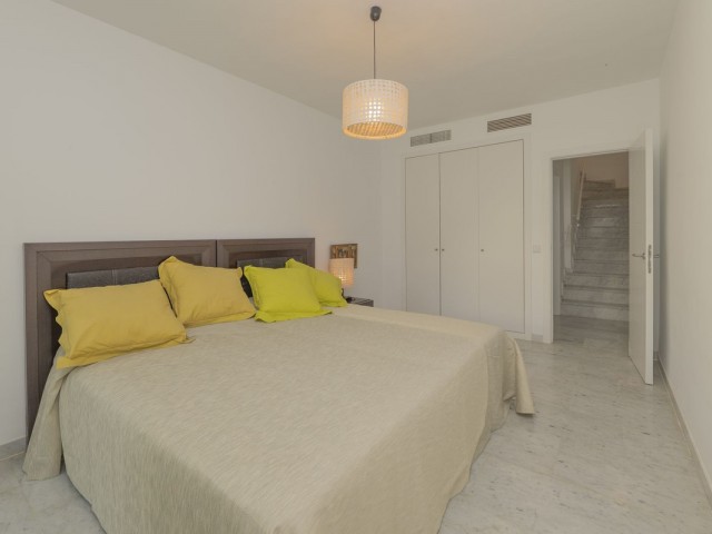 3 Slaapkamer Rijtjeshuis in Bahía de Marbella