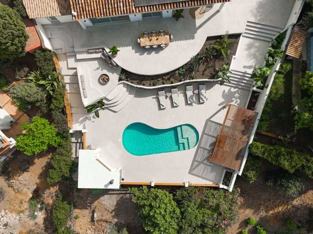 Villa con 4 Dormitorios  en Guadalmina Alta