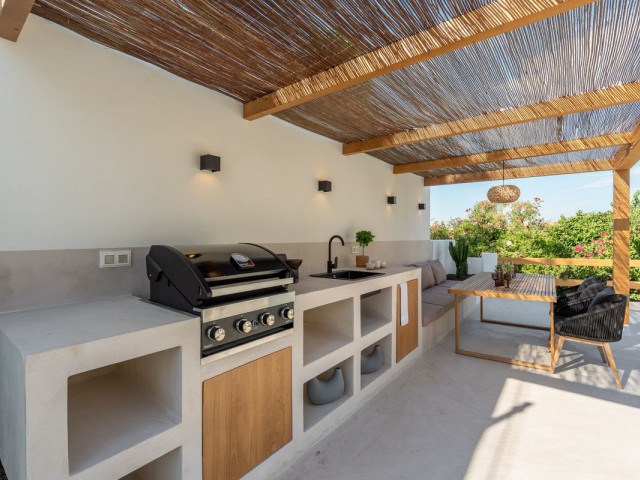 Villa con 4 Dormitorios  en Guadalmina Alta