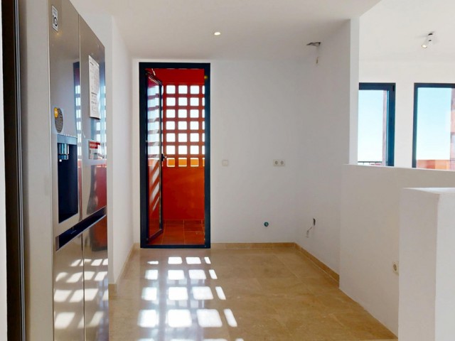 2 Bedrooms Apartment in Calahonda