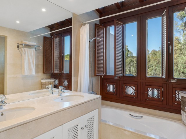 3 Soveroms Leilighet i Nueva Andalucía