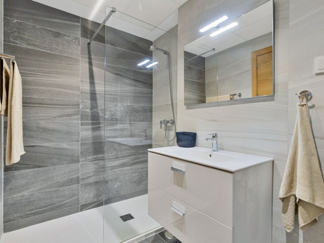 Maison mitoyenne avec 3 Chambres  à Fuengirola