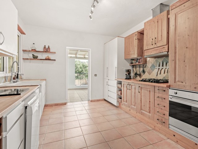 3 Bedrooms Villa in Estepona