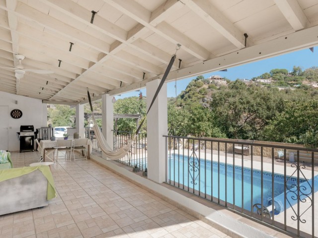 3 Bedrooms Villa in Estepona