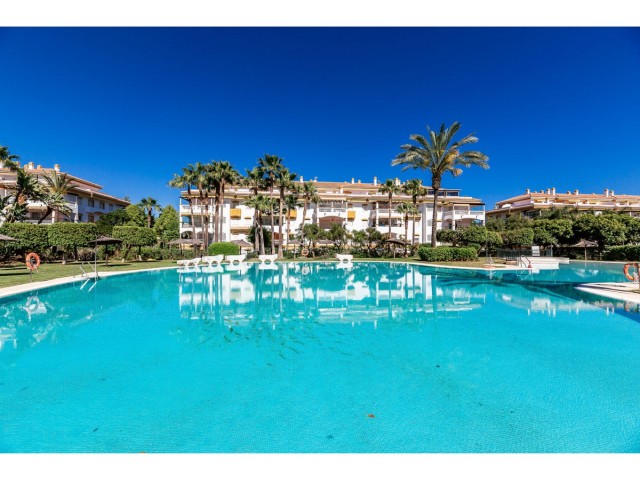 Apartment, Puerto Banús, R5211592