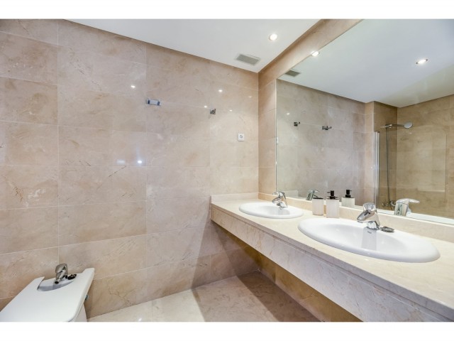 2 Bedrooms Apartment in Puerto Banús