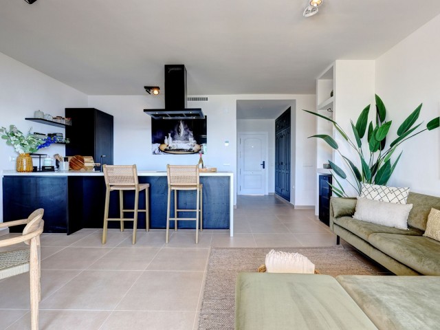 Apartamento con 3 Dormitorios  en Estepona