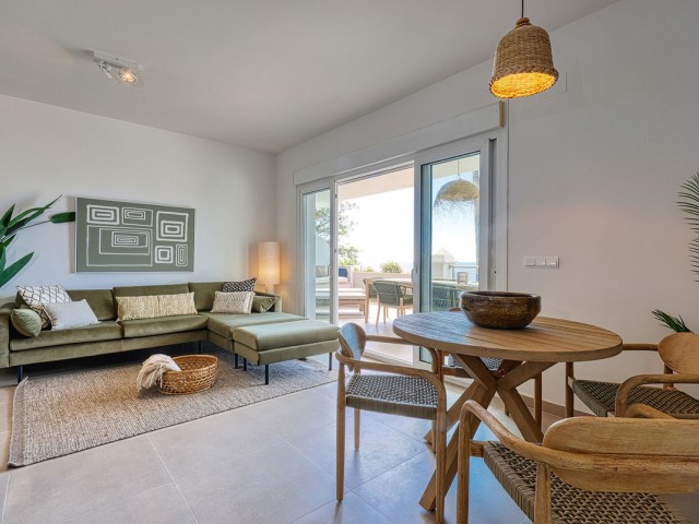 Apartamento con 3 Dormitorios  en Estepona