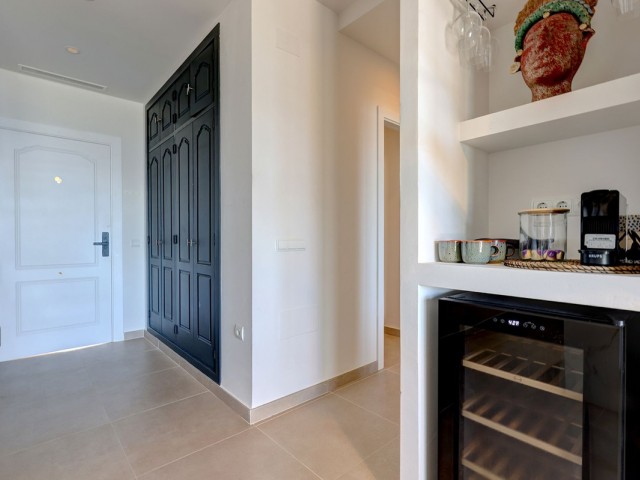 Apartamento con 3 Dormitorios  en Estepona