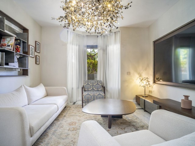 3 Bedrooms Apartment in Nueva Andalucía