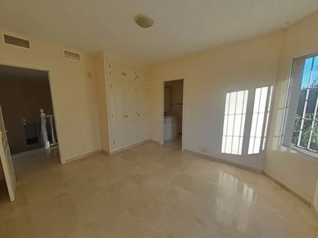 Villa avec 5 Chambres  à Marbella