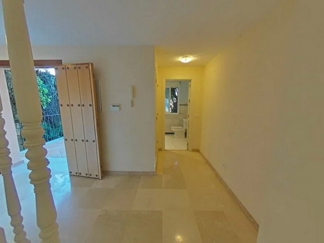 Villa avec 5 Chambres  à Marbella