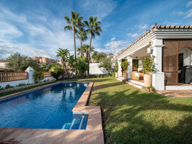 5 Bedrooms Villa in Mijas Golf