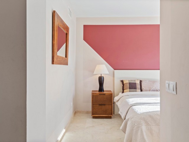 Apartamento con 3 Dormitorios  en Benahavís