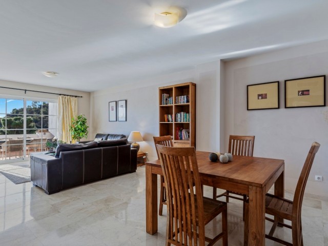 Apartment, Benahavis, R5212141