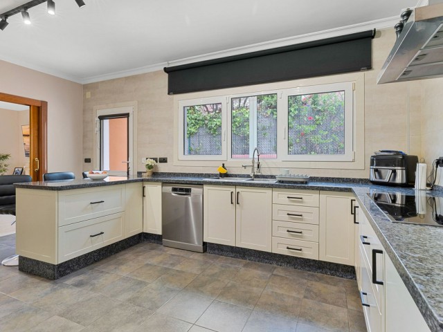 Villa avec 6 Chambres  à Benalmadena Costa