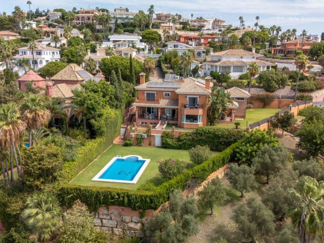6 Bedrooms Villa in Benalmadena Costa