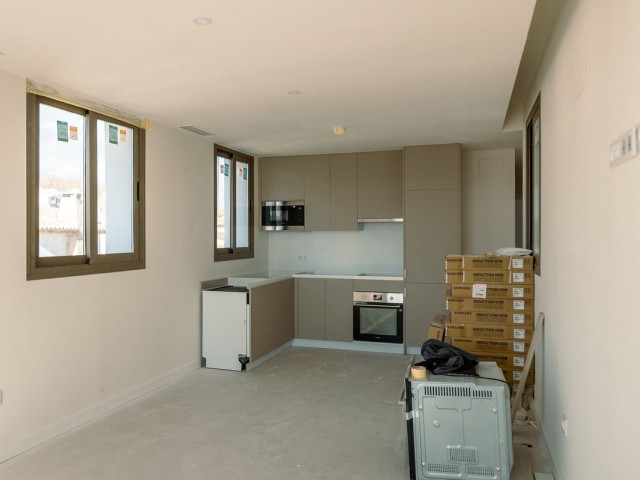 Apartamento con 2 Dormitorios  en Estepona