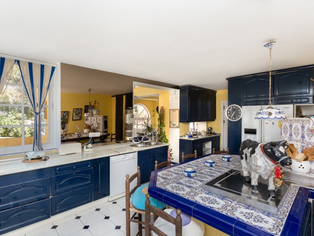 Villa con 7 Dormitorios  en Benahavís