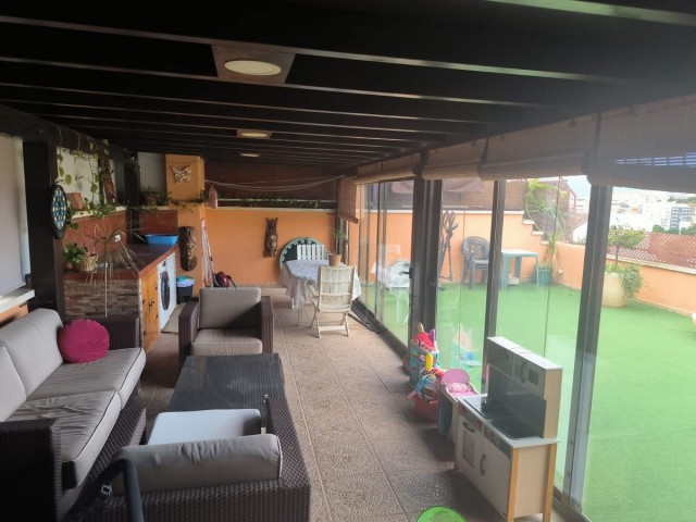 Penthouse avec 3 Chambres  à Estepona