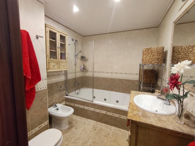 Penthouse avec 3 Chambres  à Estepona