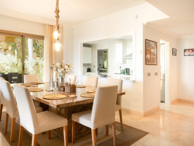 3 Soveroms Leilighet i Benahavís