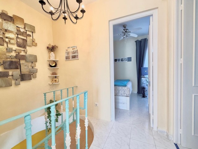 2 Bedrooms Villa in Calahonda