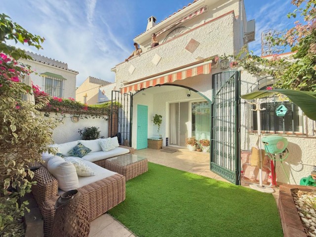 Villa avec 2 Chambres  à Calahonda