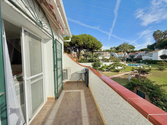 2 Bedrooms Villa in Calahonda