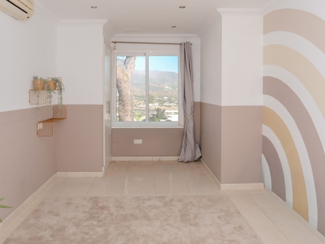 5 Soveroms Villa i Nueva Andalucía