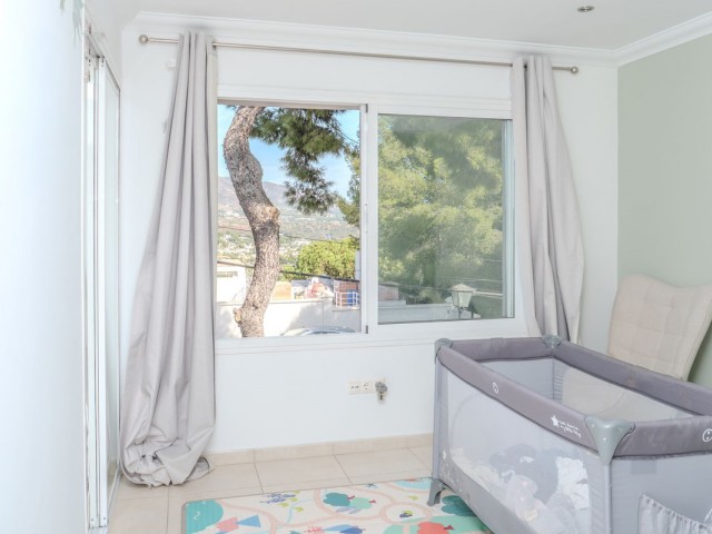 5 Bedrooms Villa in Nueva Andalucía